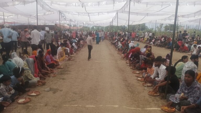 A Confluence of Faith and Service at the Neemkhal Siddha Peeth; Thousands of Devotees Received Prasad.