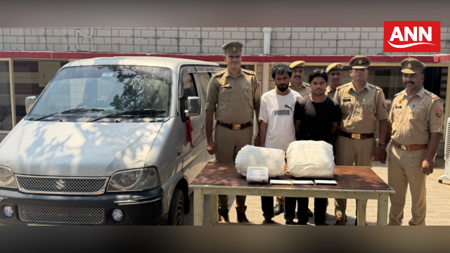 पुलिस गिरफ्त मादक पदार्थ के तस्कर