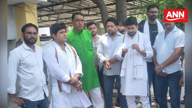 आई जी मेरठ को ज्ञापन देने पहुंचे अंतरराष्ट्रीय जाट शक्ति मंच के कार्यकर्ता
