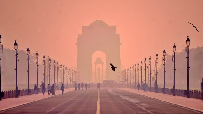 दिल्ली-एनसीआर में बदला मौसम का मिजाज, तेज आंधी और बारिश से मिली राहत, कई इलाकों में ओलावृष्टि की चेतावनी
