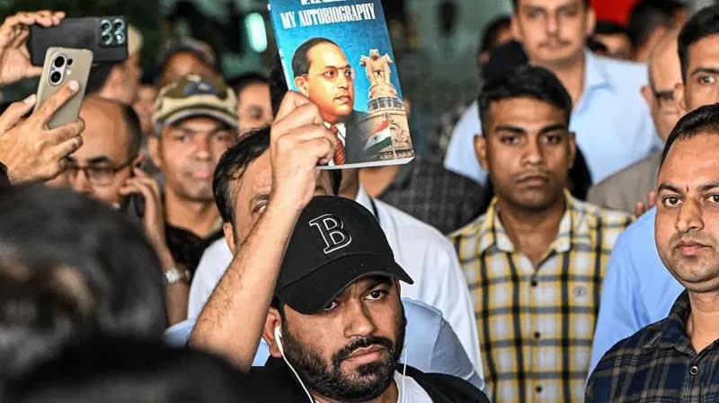 अभिजीत दीपके, कक्रोज जनता पार्टी के संस्थापक