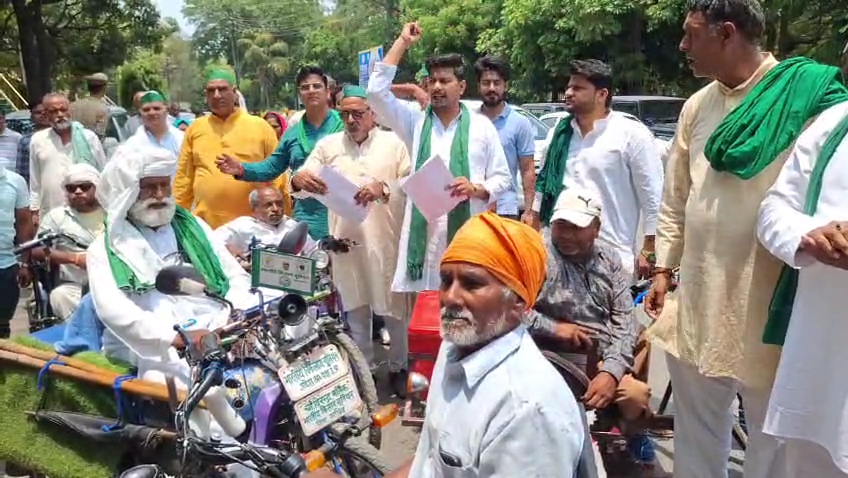 भारत-अमेरिका व्यापार समझौते के विरोध में किसानों का प्रदर्शन