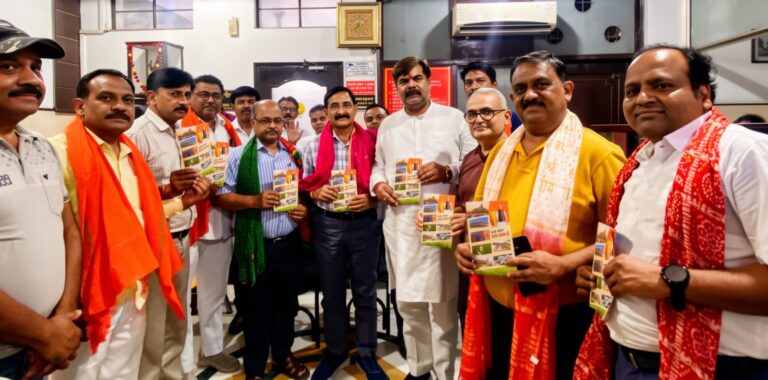 वरिष्ठ भाजपा नेता कमल दत्त शर्मा ने प्रबुद्ध चिकित्सकों, से मुलाकात कर केंद्र सरकार की 12 वर्षों की उपलब्धियों पर विस्तृत संवाद किया