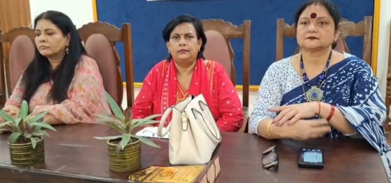 राष्ट्रीय शिक्षा नीति कार्यशाला के कार्यक्रम में मंचासीन अतिथिगण