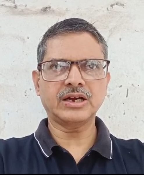 अमिताभ ठाकुर (आजाद अधिकार सेना के राष्ट्रीय अध्यक्ष एवं पूर्व आई पी एस अमिताभ ठाकुर )