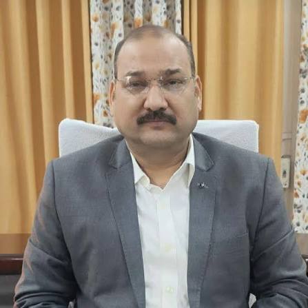 मेरठ जिलाधिकारी डॉ. वी.के सिंह