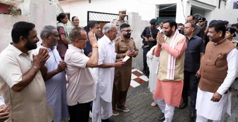पंचकूला की टिफिन बैठक में पहुंचे हरियाणा के मुख्यमंत्री नयाब सिंह सैनी