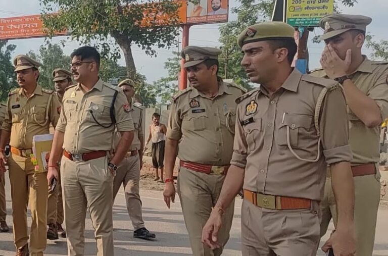 सरधना क्षेत्र में कावड़ मार्ग का निरीक्षण करते पुलिस अधीक्षक ग्रामीण