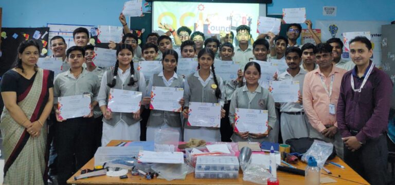 रोबोटिक कार्यशाला में छात्र-छात्राओं को किया सम्मानित