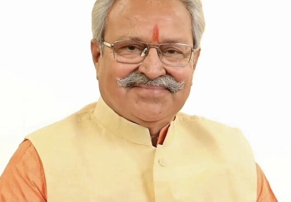राज्यसभा सांसद डॉ लक्ष्मीकांत वाजपेई
