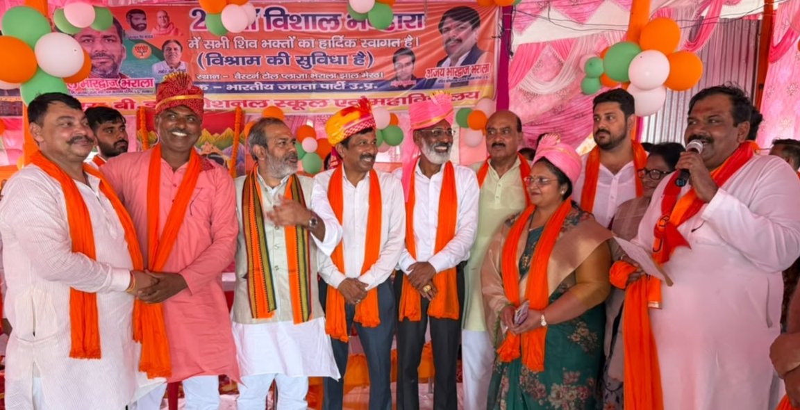 कावड़ शिविर के शुभारंभ के अवसर पर मौजूद पदाधिकारी