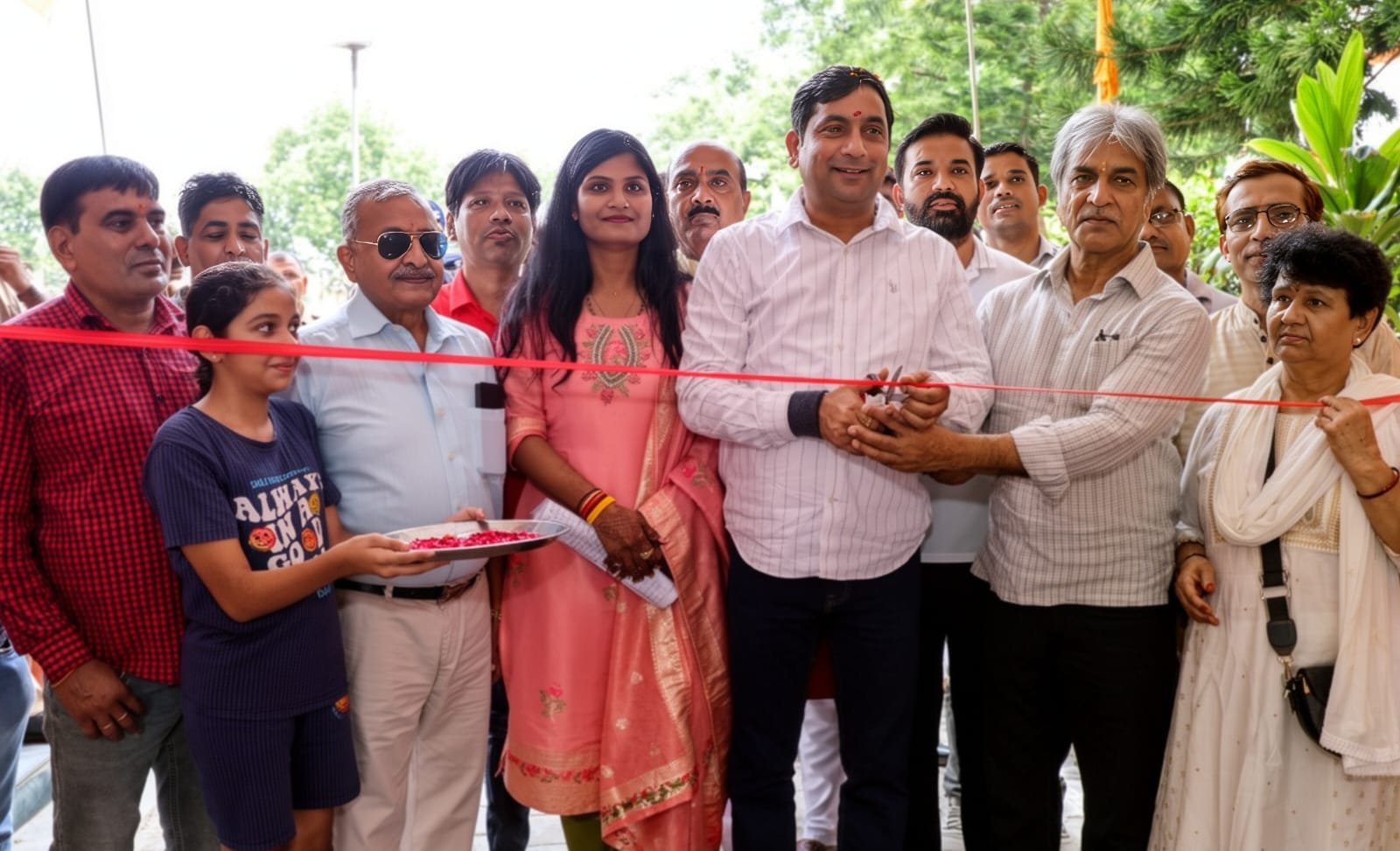 खेल महोत्सव का शुभारंभ करते राज्य मंत्री सोमेंद्र तोमर