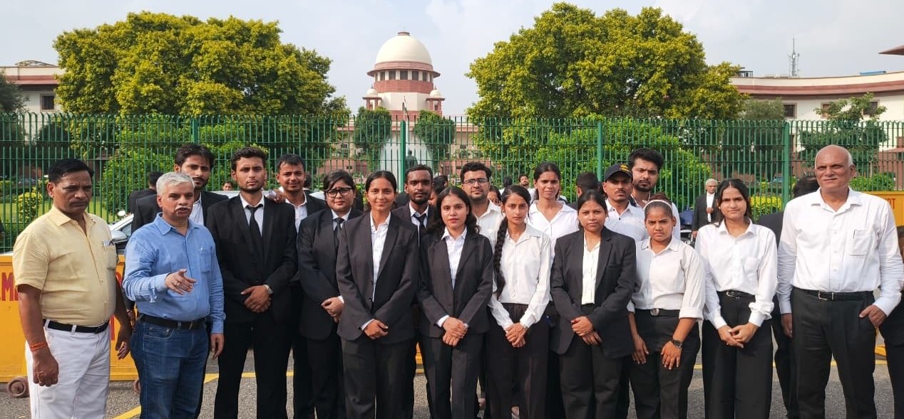 दिल्ली स्थित संसद भवन क्षेत्र में एल एल बी छात्रों ने किया शैक्षणिक भ्रमण