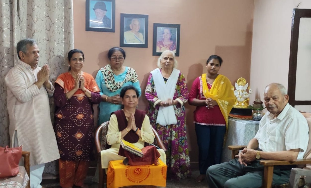 कथा व्यास पूनम लखनपाल ने तीसरे दिन अध्यात्म एवं धार्मिक ज्ञान स्त्रोत का किया वर्णन