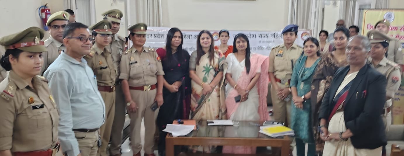 महिला आयोग की सदस्यों ने किया निरीक्षण