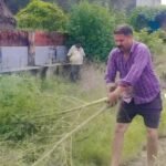 भराला स्थित शमशान घाट पर स्वच्छता अभियान चलाते भाजपा दौराला मंडल अध्यक्ष मनिंदर विहान
