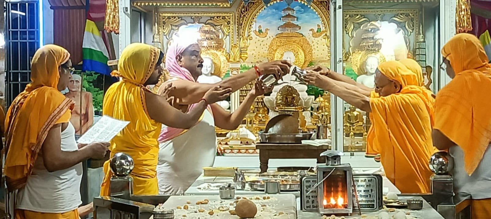 दिगंबर जैन पंचायती मंदिर में रक्षाबंधन और श्रेयांशनाथ भगवान का मोक्ष कल्याणक मनाया धूमधाम से