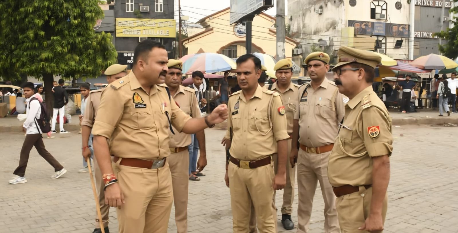 बस अड्डों पर एस पी सिटी विनायक गोपाल भोंसले ने किया निरीक्षण