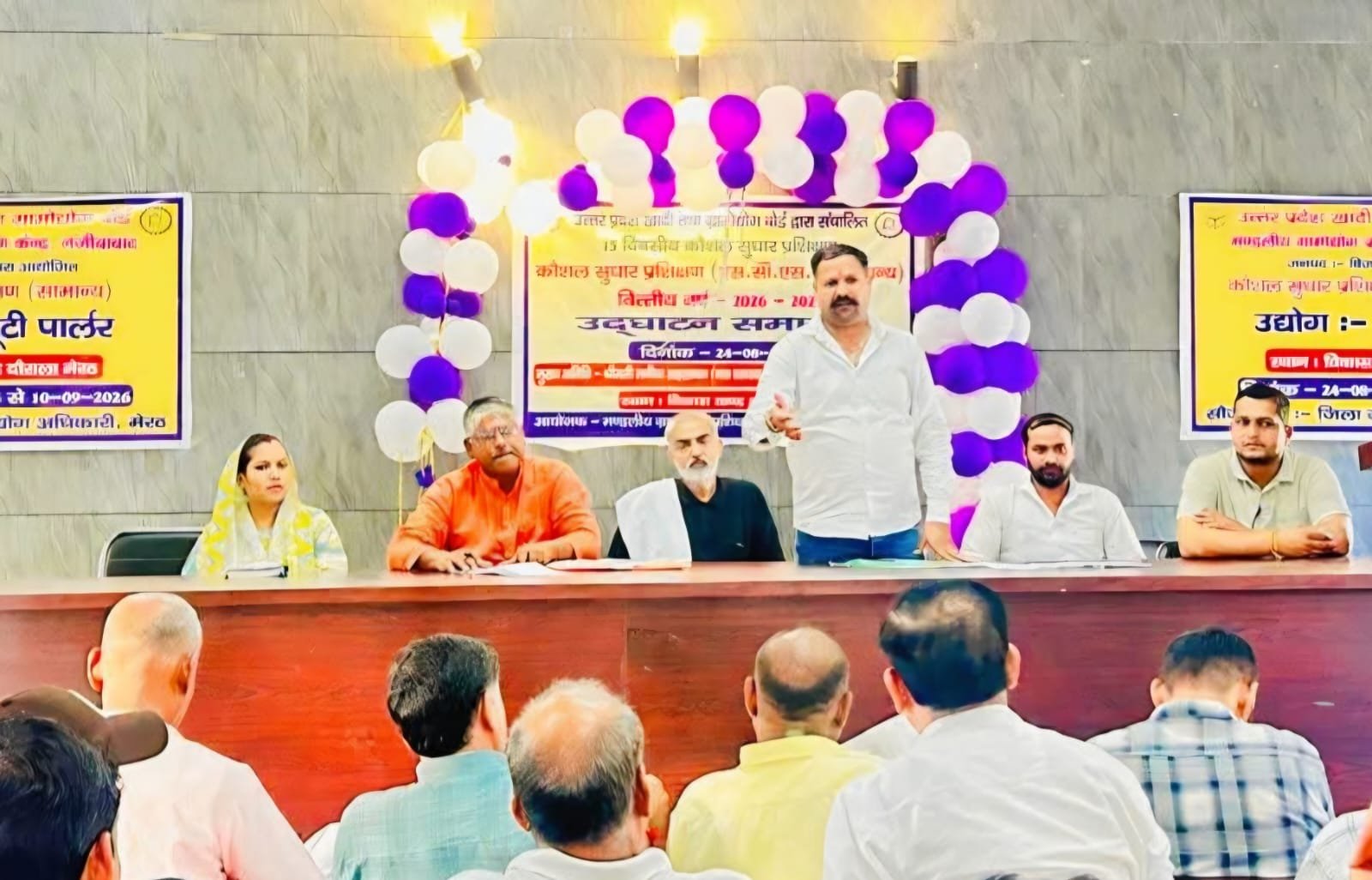 दौराला मंडल कार्यसमिति की बैठक को संबोधित करते मनिंदर विहान