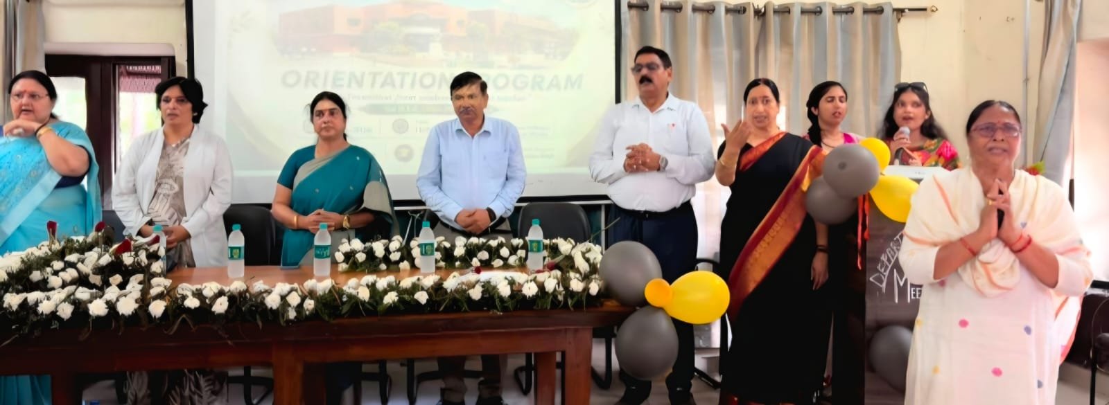बीएड नवीन छात्र छात्राओं के साथ वरिष्ठ छात्रों ने साझा किए अनुभव