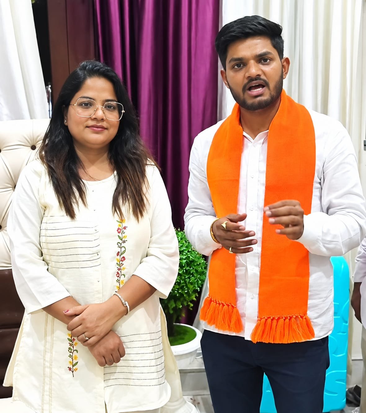 डॉ रोहिणी घावरी से शिष्टाचार भेंट करते नर्सिंग वाहिनी के प्रदेश अध्यक्ष कार्तिक हिंदू