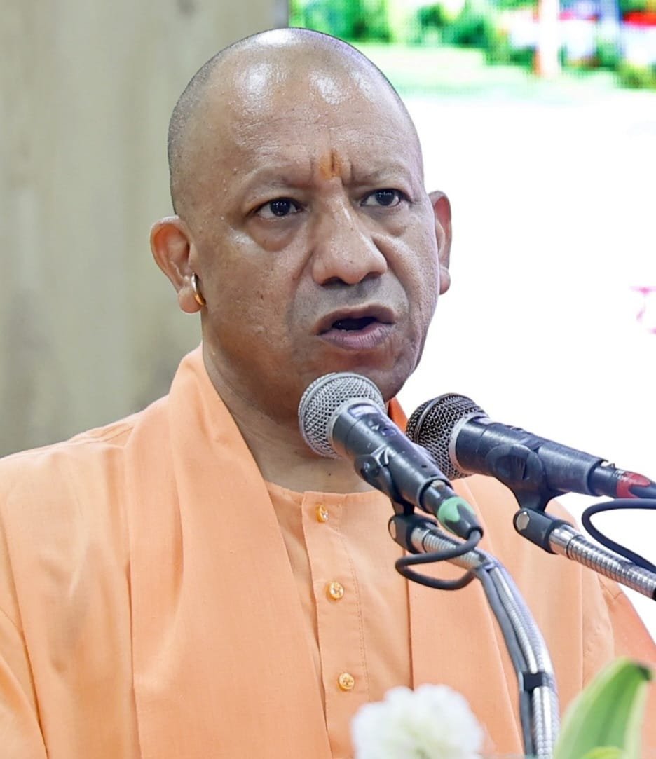 लोक आयुक्त संगठन के पचासवें स्थापना दिवस समारोह को संबोधित करते मुख्यमंत्री योगी आदित्यनाथ