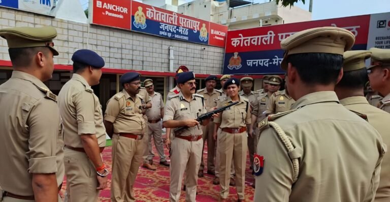परतापुर थाने का वार्षिक निरीक्षण करते डीआईजी कला निधि नैथानी