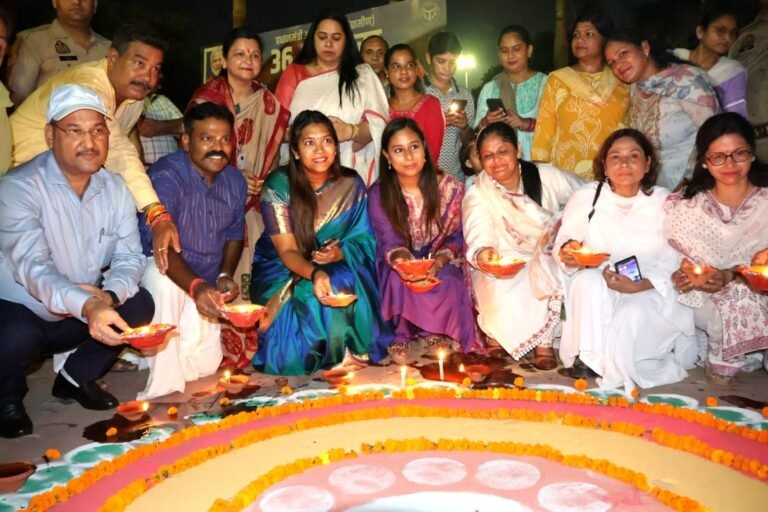 8.31 लाख दीपों से रोशन हुआ मेरठ