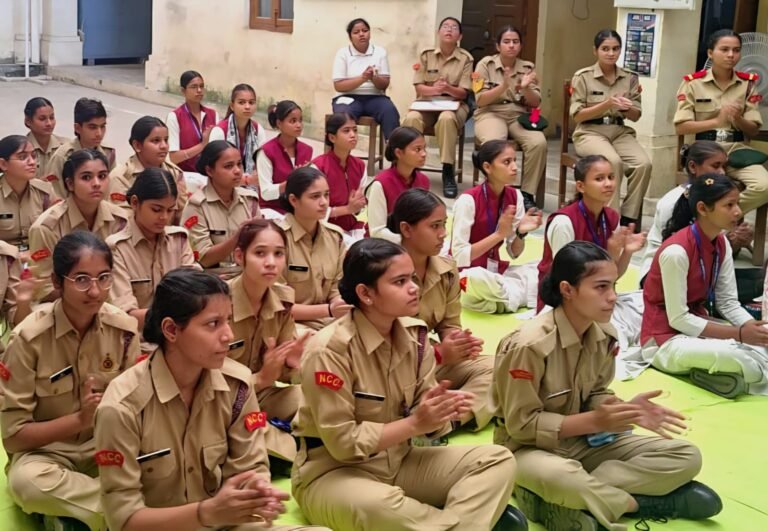 विश्व नदी दिवस पर आयोजित कार्यक्रम में जल संरक्षण पर लिया संकल्प