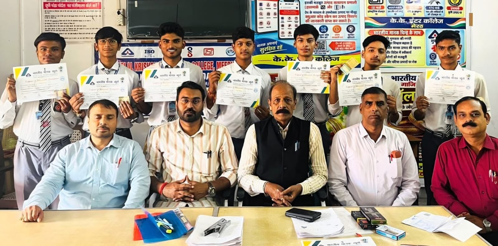 विजेताओं को नकद पुरस्कार और प्रमाण पत्र देकर किया सम्मानित
