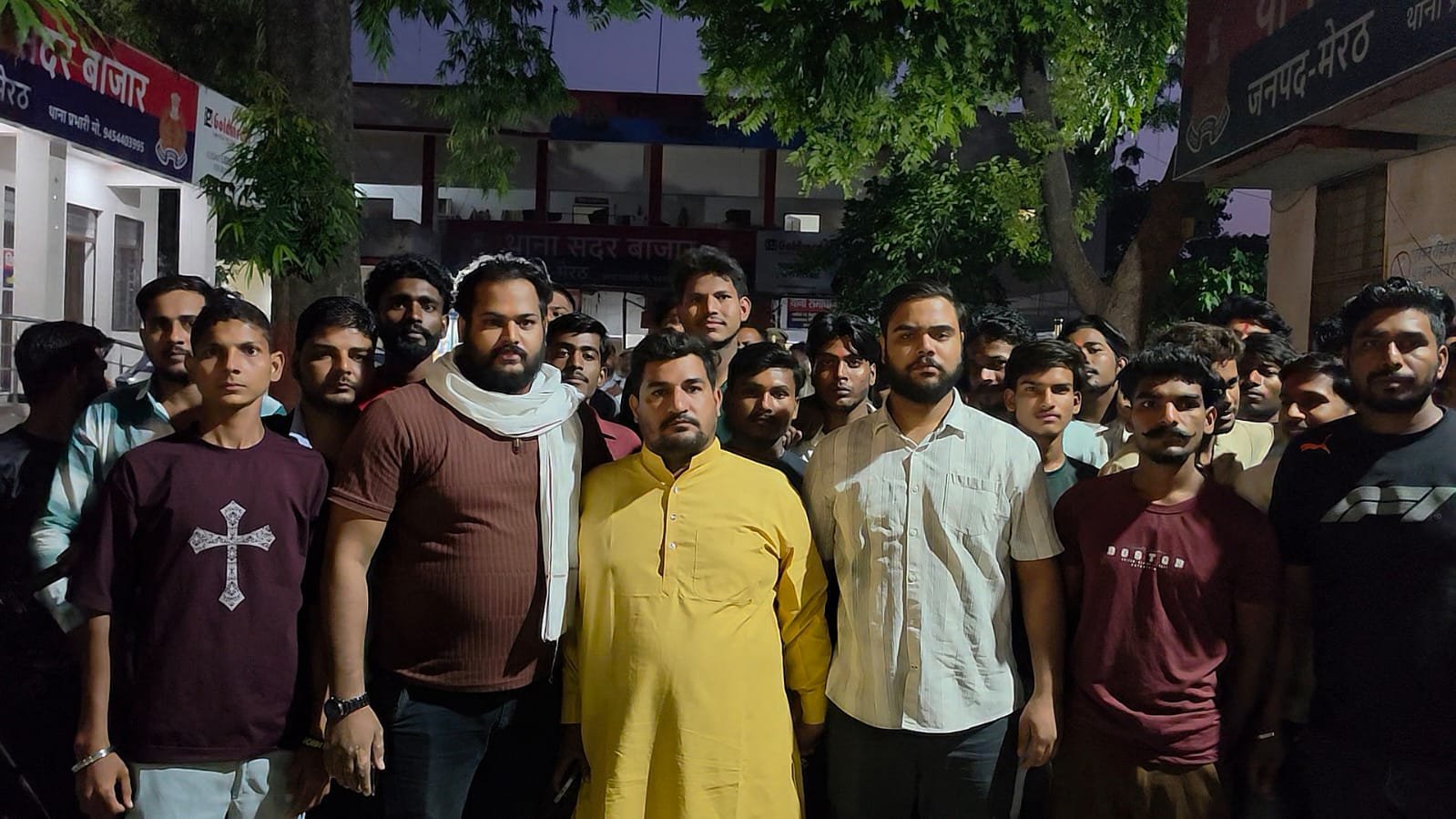 गिरफ्तारी के बाद पुलिस ने हिन्दू रक्षा दल के क्षेत्रीय प्रभारी पं अंकुर शर्मा को चेतावनी के बाद छोड़ा