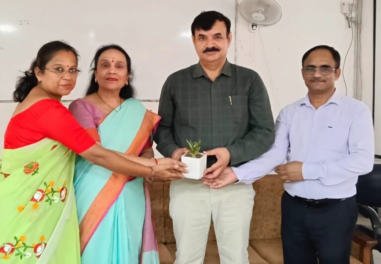 शैक्षणिक व्यवस्था, परीक्षा प्रणाली, नई शिक्षा नीति एवं विभागीय सुविधाओं और अकादमिक अवसरों की विशेषज्ञों द्वारा दी गई जानकारी