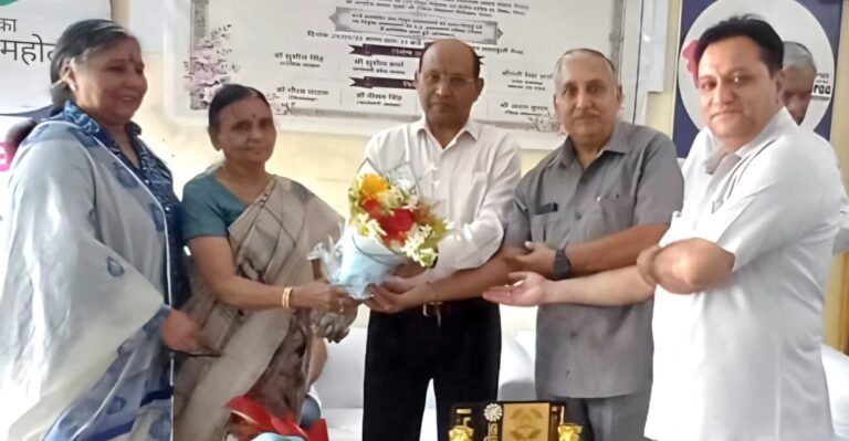सेवानिवृत्त प्रधानाचार्यों को सम्मान के साथ विदाई