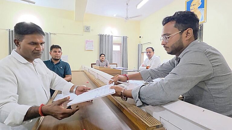 मेरठ खंड स्नातक-शिक्षक एमएलसी चुनाव के लिए नामांकन प्रक्रिया शुरू, पहले दिन 11 ने खरीदे पर्चे