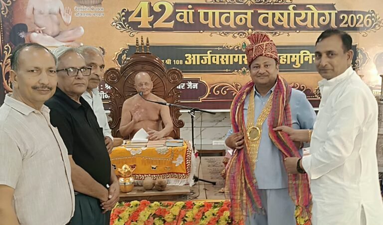 बड़ौत में श्री सिद्ध चक्र महामंडल विधान के 8 दिवसीय कार्यक्रम में जुटेंगे श्रावक श्राविकाएं।
