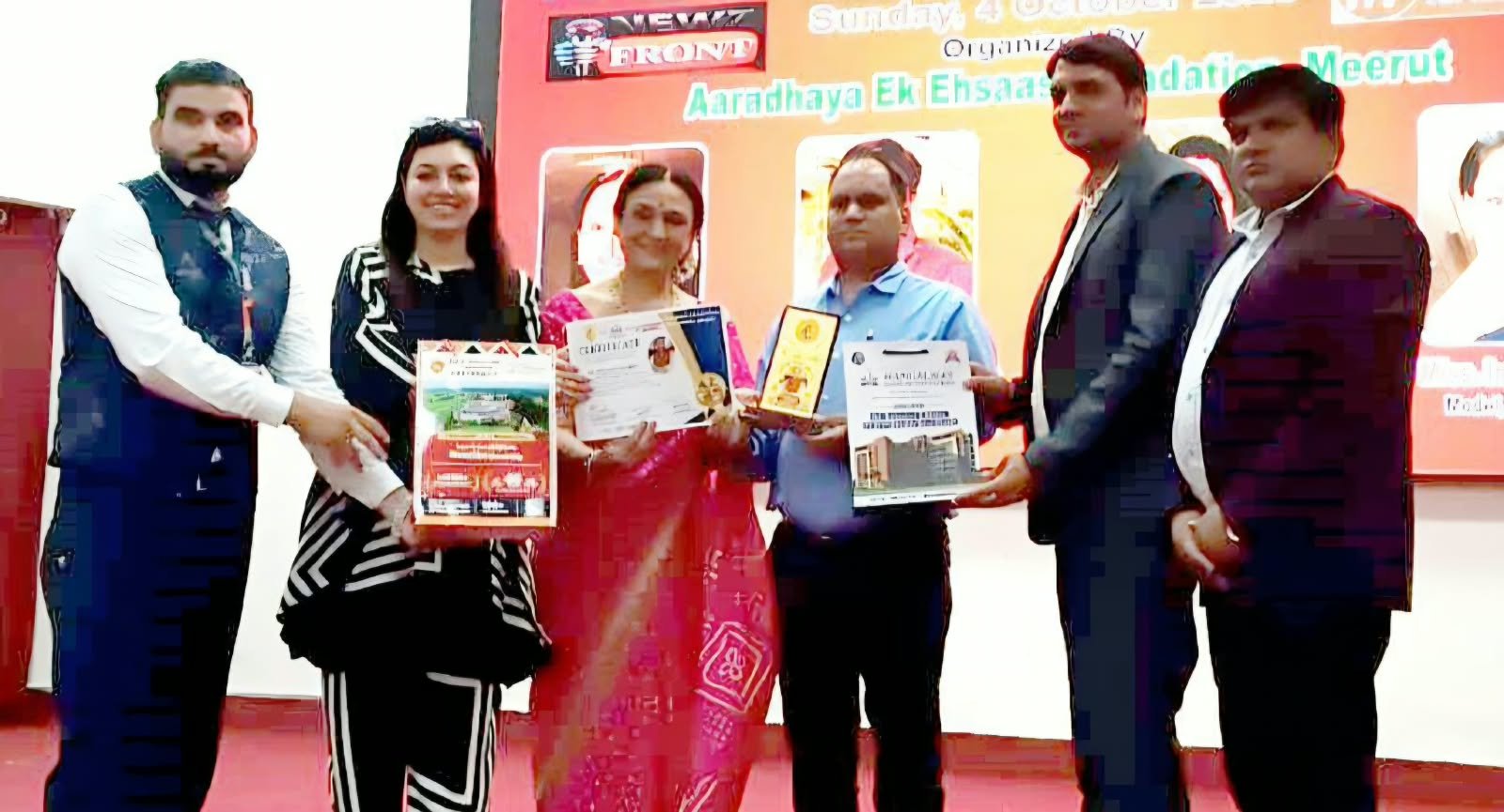सहारनपुर में आयोजित समारोह में डॉ॰ प्रियंत शर्मा को शिक्षा गौरा विभूषण अवार्ड 2026 से सम्मानित करते आयोजक
