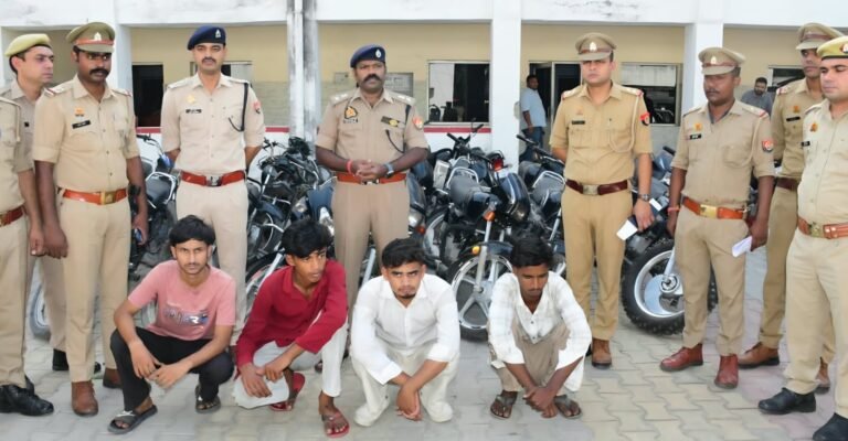 पुलिस गिरफ्त में वाहन चोर गैंग के सदस्य