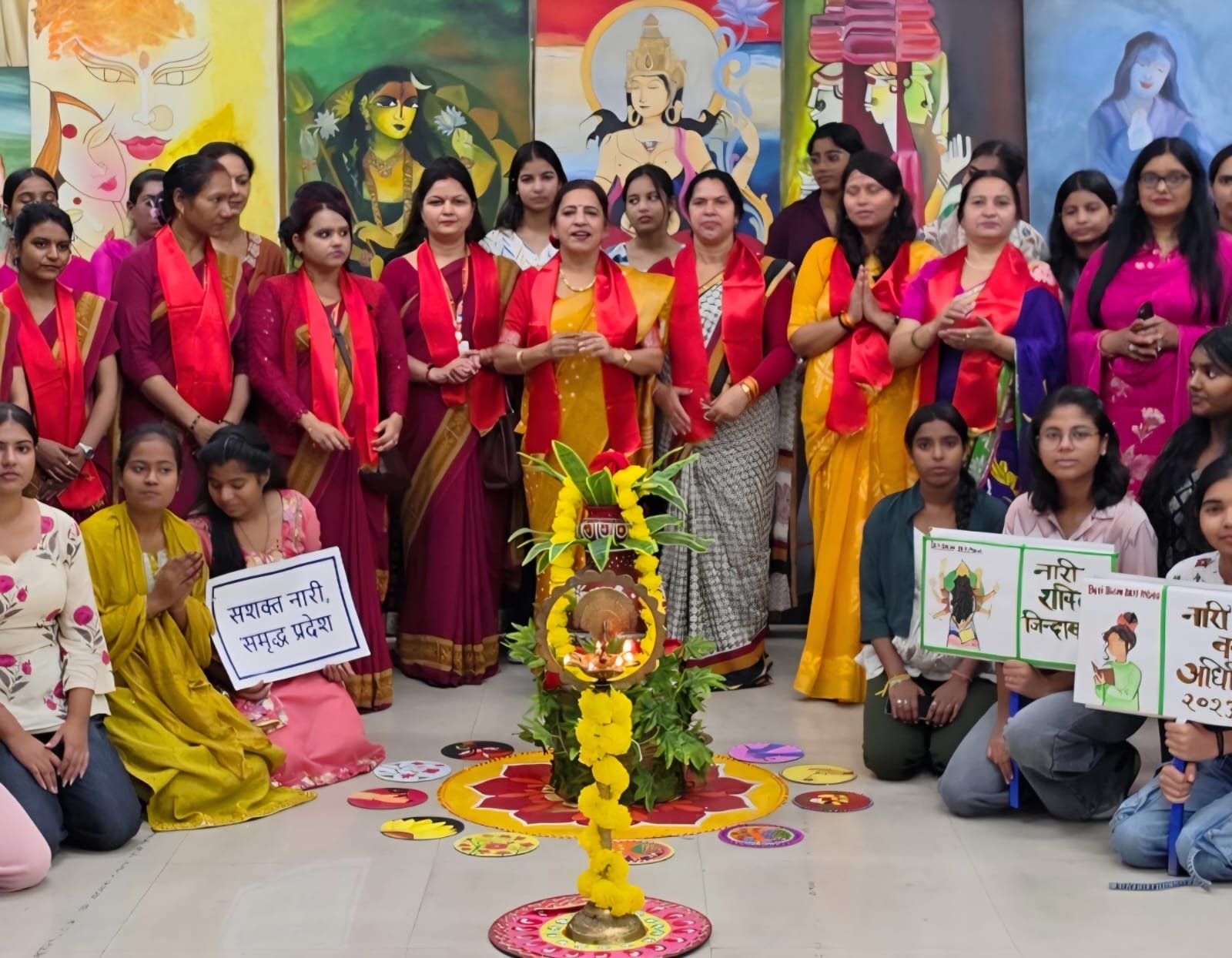 सीसीएसयू में मां दुर्गा के नौ स्वरूप पर आयोजित प्रदर्शनी
