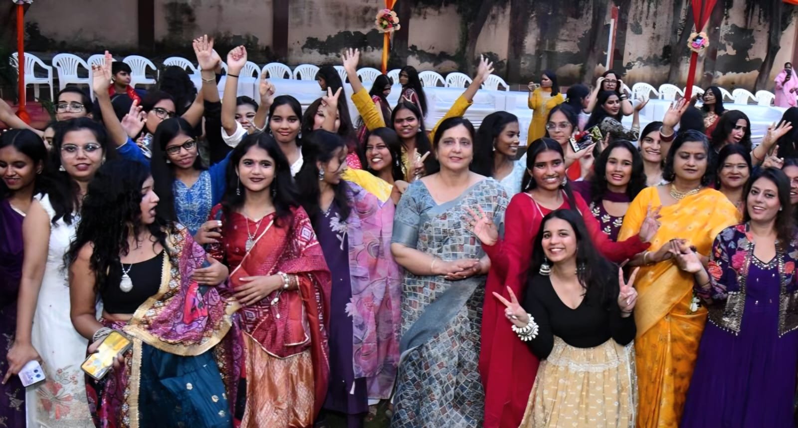 रानी लक्ष्मीबाई गर्ल्स हॉस्टल में गरबा उत्सव की धूम