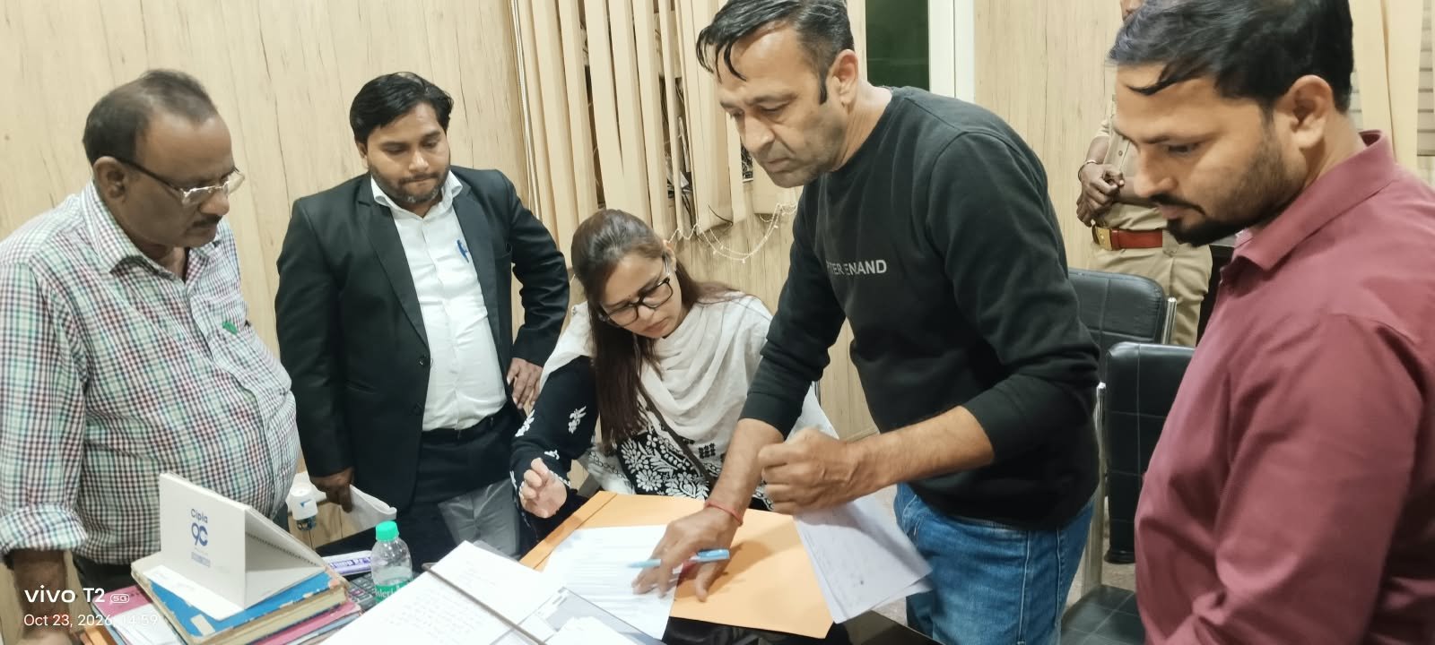 राजकीय बाल ग्रह का निरीक्षण करते जिला विधिक सेवा प्राधिकरण के सचिव